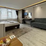 Blue Mansion Hotel&Flats